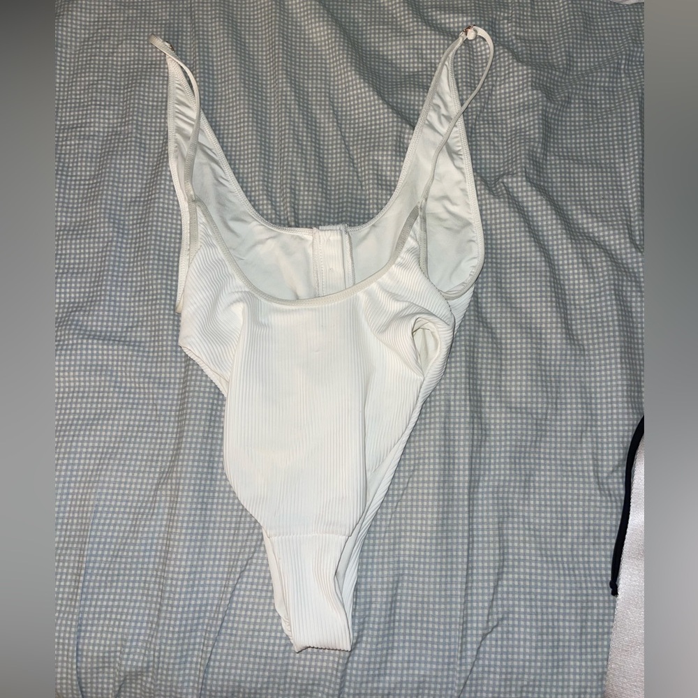 Frankies Bikinis Adele One Piece - Picture 5 of 7